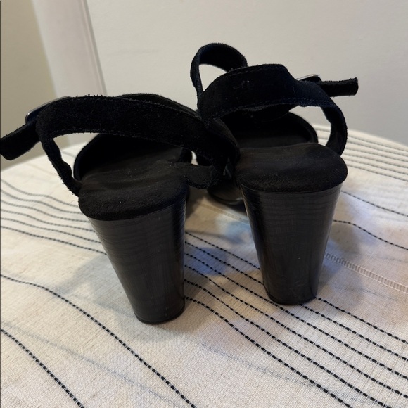 House of Harlow Black Suede Women's Clogs - Picture 4 of 9